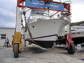 Neptune Slipway Travel lift Noumea